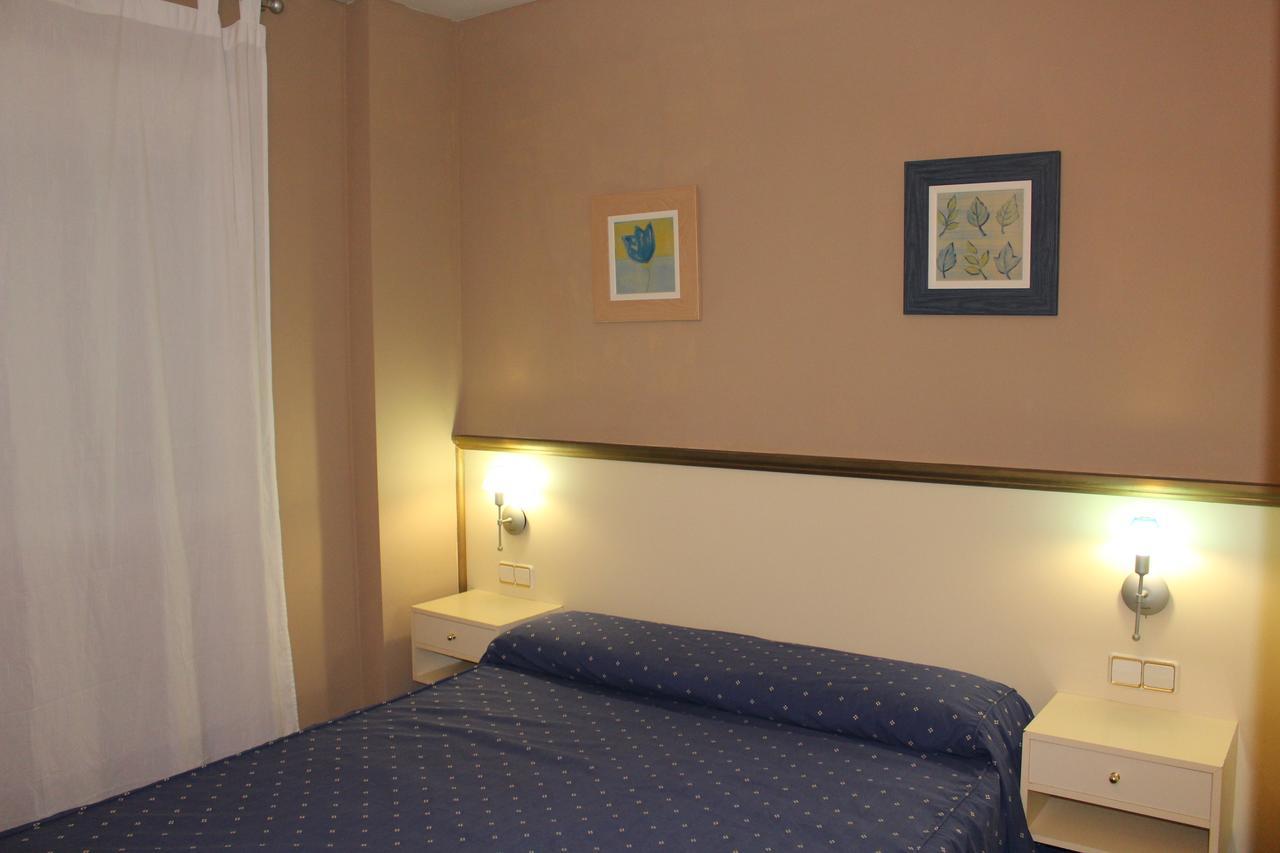 Hotel Velilla เบลีญา เด ซานอันโตนิโอ ภายนอก รูปภาพ