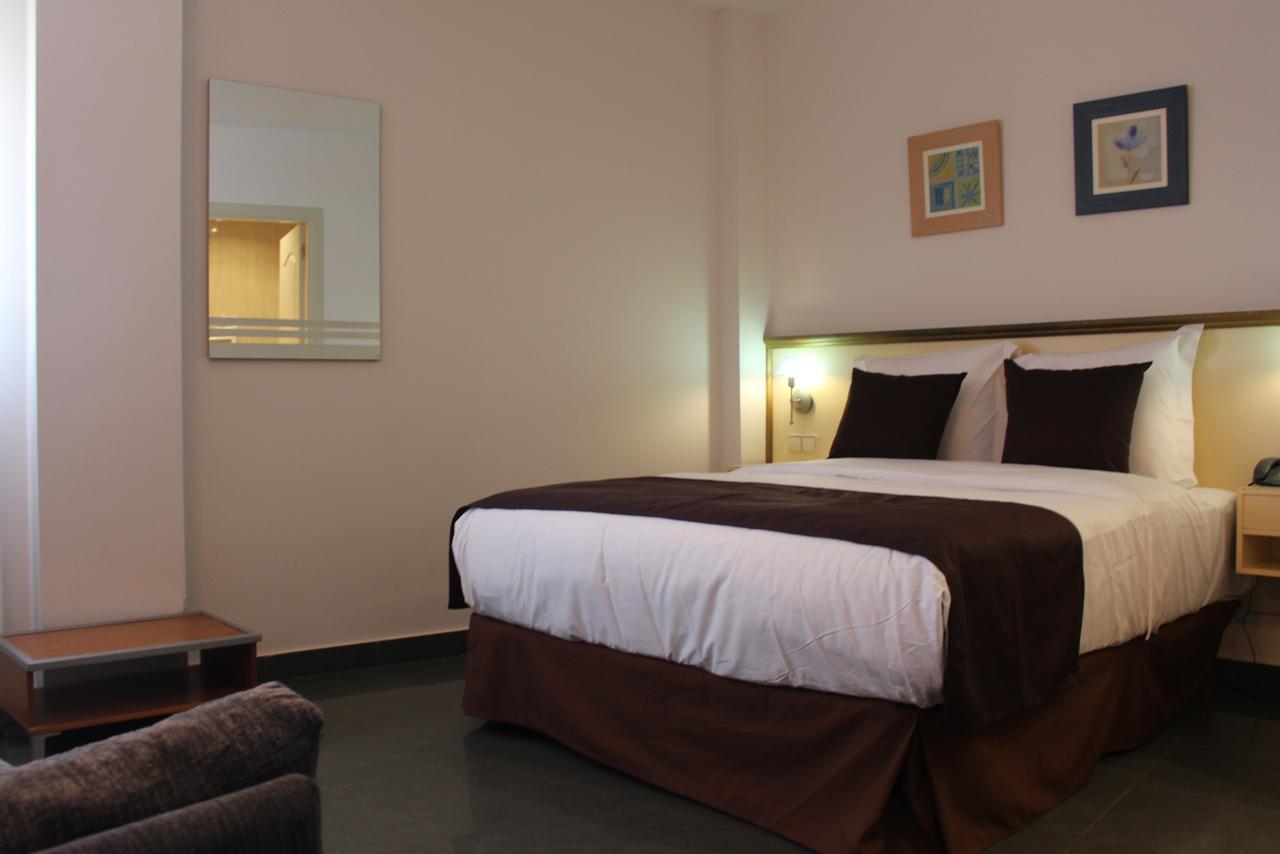 Hotel Velilla เบลีญา เด ซานอันโตนิโอ ภายนอก รูปภาพ