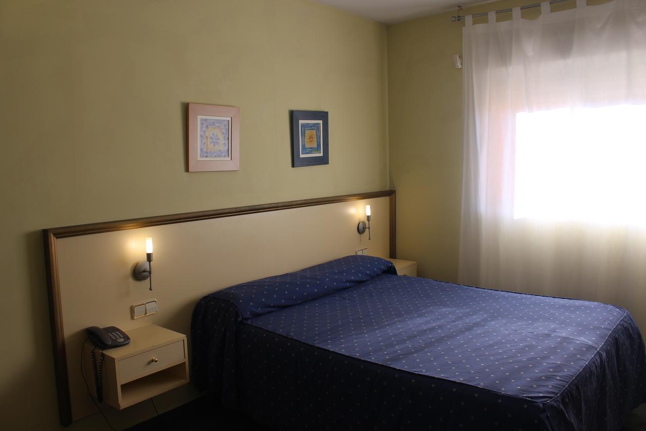 Hotel Velilla เบลีญา เด ซานอันโตนิโอ ภายนอก รูปภาพ