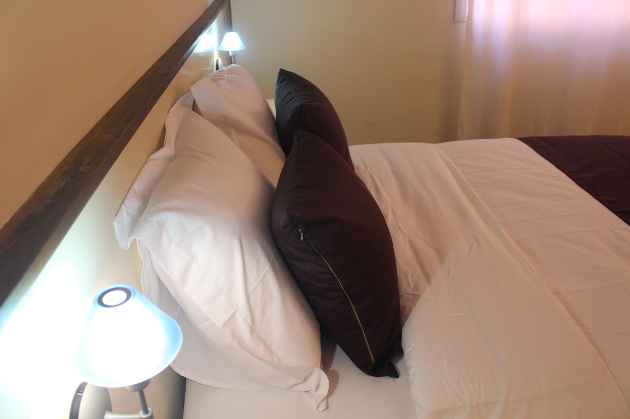 Hotel Velilla เบลีญา เด ซานอันโตนิโอ ภายนอก รูปภาพ