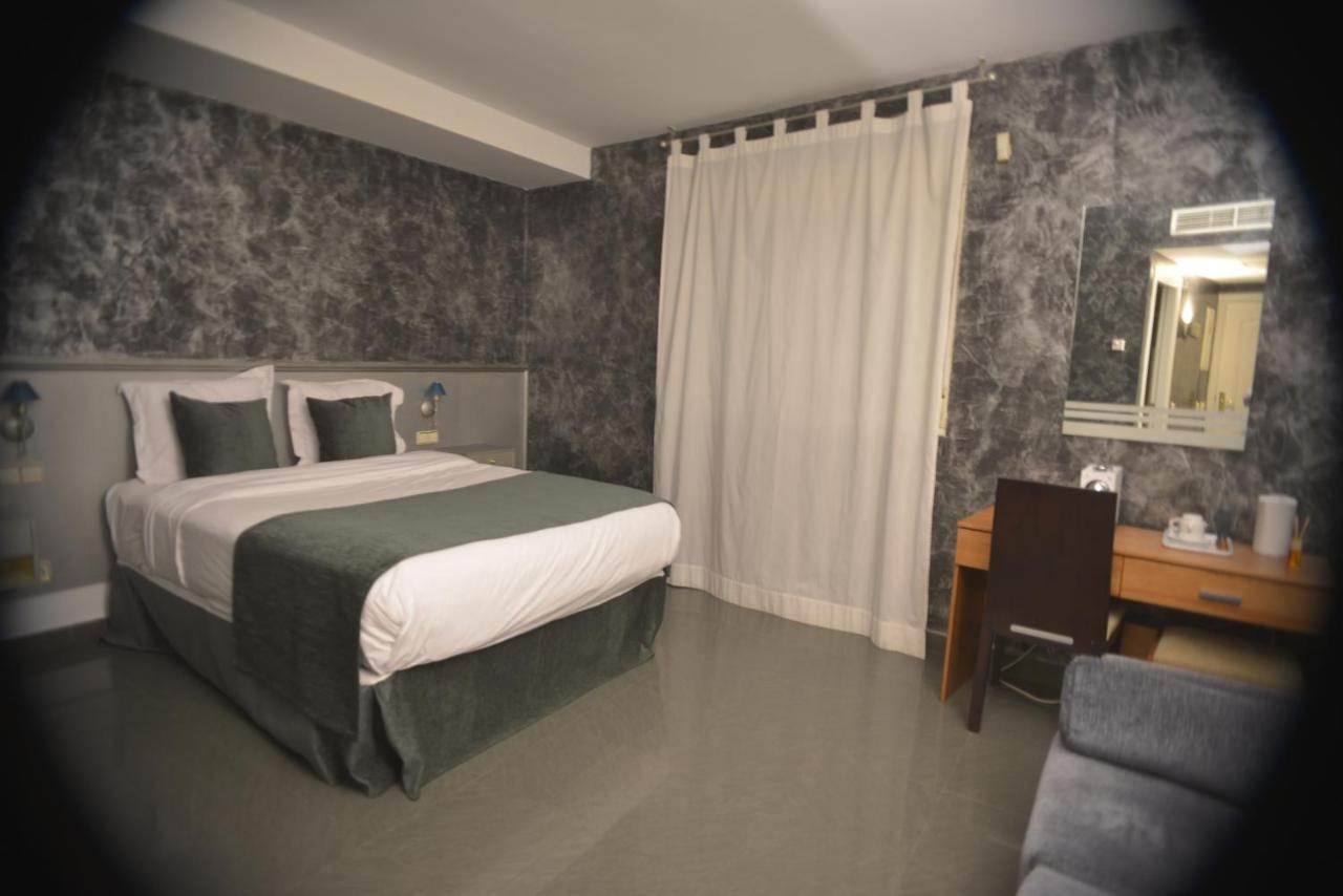 Hotel Velilla เบลีญา เด ซานอันโตนิโอ ภายนอก รูปภาพ