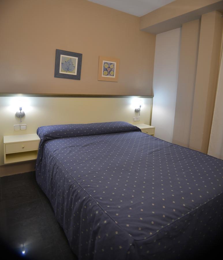 Hotel Velilla เบลีญา เด ซานอันโตนิโอ ภายนอก รูปภาพ
