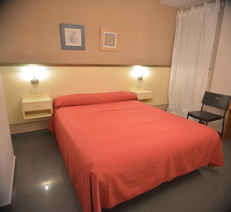 Hotel Velilla เบลีญา เด ซานอันโตนิโอ ภายนอก รูปภาพ