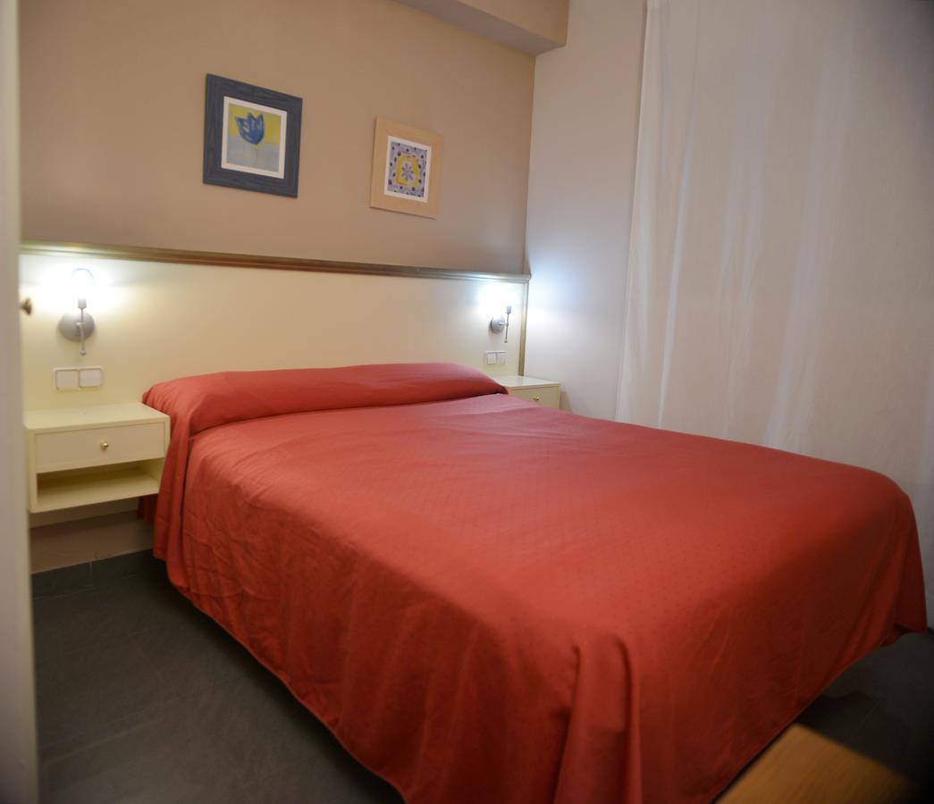Hotel Velilla เบลีญา เด ซานอันโตนิโอ ภายนอก รูปภาพ