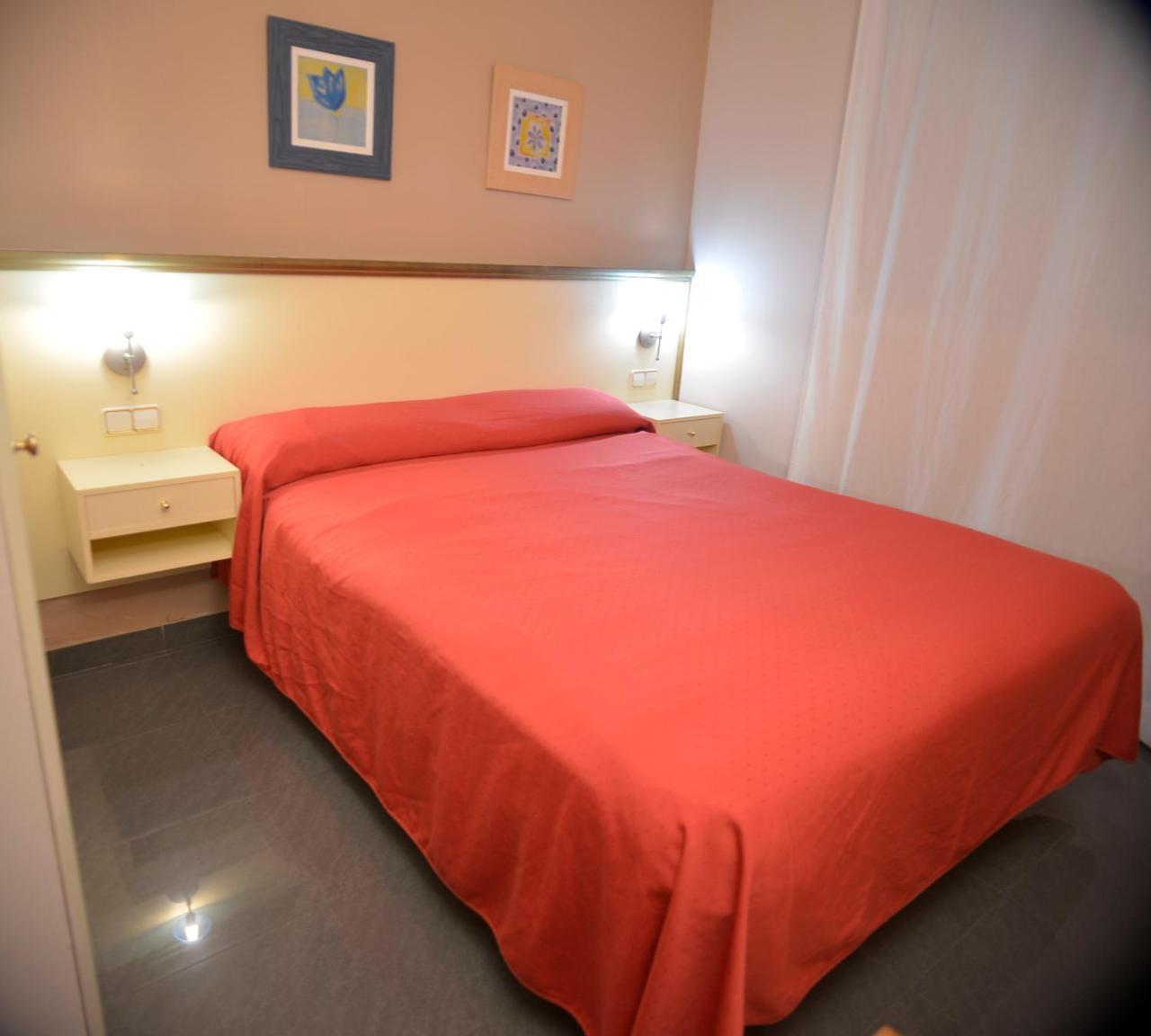 Hotel Velilla เบลีญา เด ซานอันโตนิโอ ภายนอก รูปภาพ