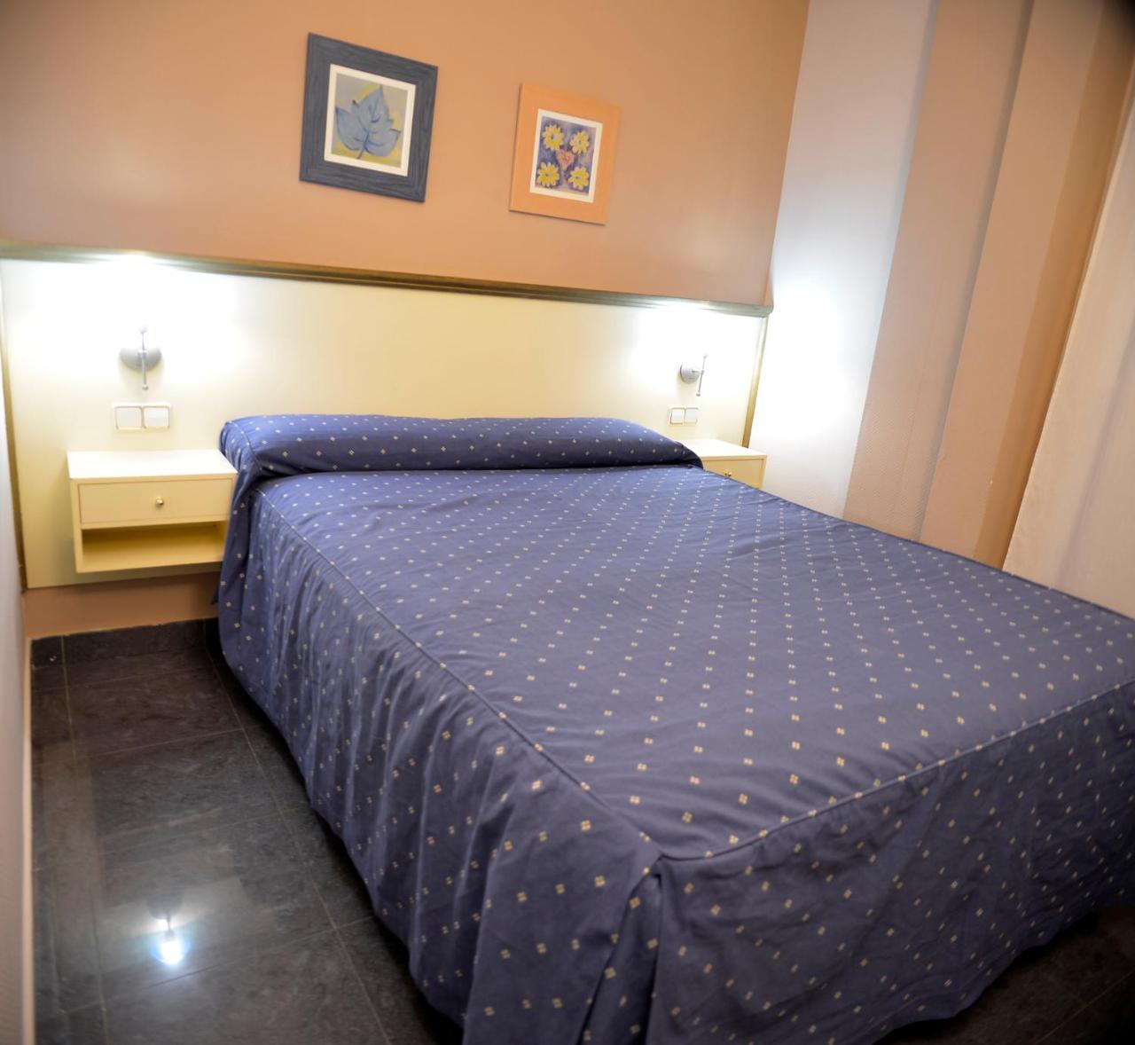 Hotel Velilla เบลีญา เด ซานอันโตนิโอ ภายนอก รูปภาพ